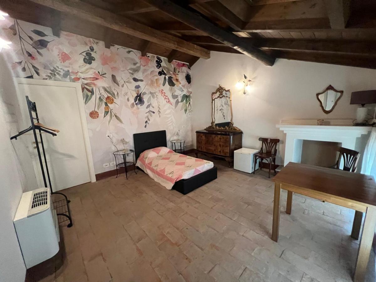 Agriturismo E Az. Agricola Ma.Mi サーレ エクステリア 写真
