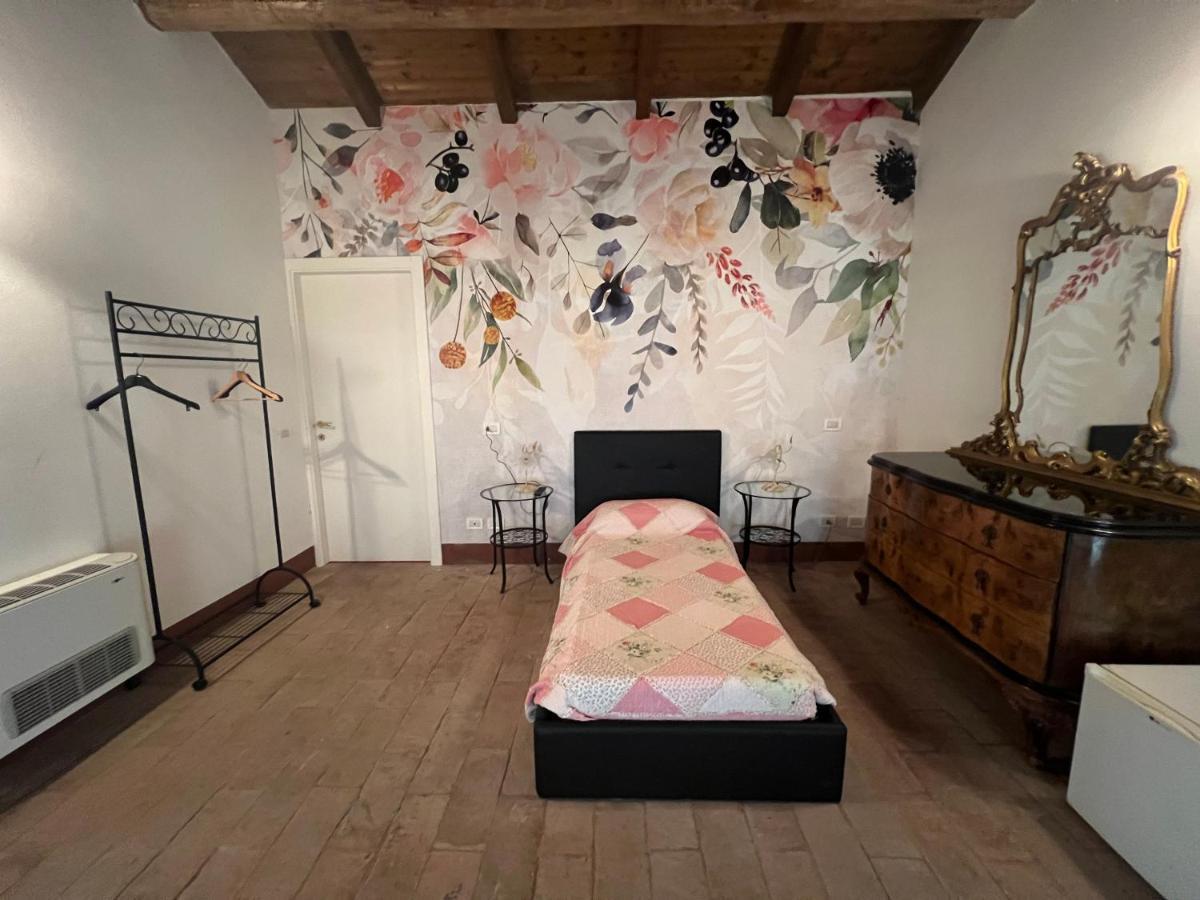 Agriturismo E Az. Agricola Ma.Mi サーレ エクステリア 写真
